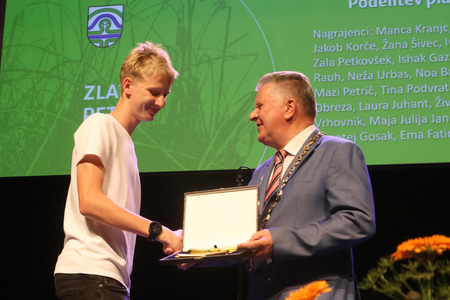 ZLATA PETICA 135 FOTO LJUBO VUKELIČ